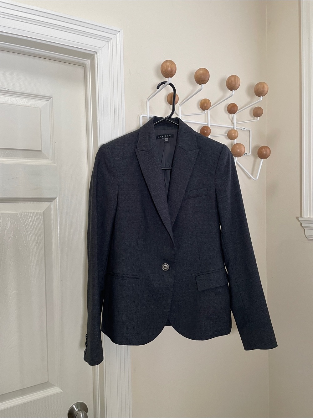 Theory - Classic Wool Old Money Blazer Jacket - Charcoal Grey - 00